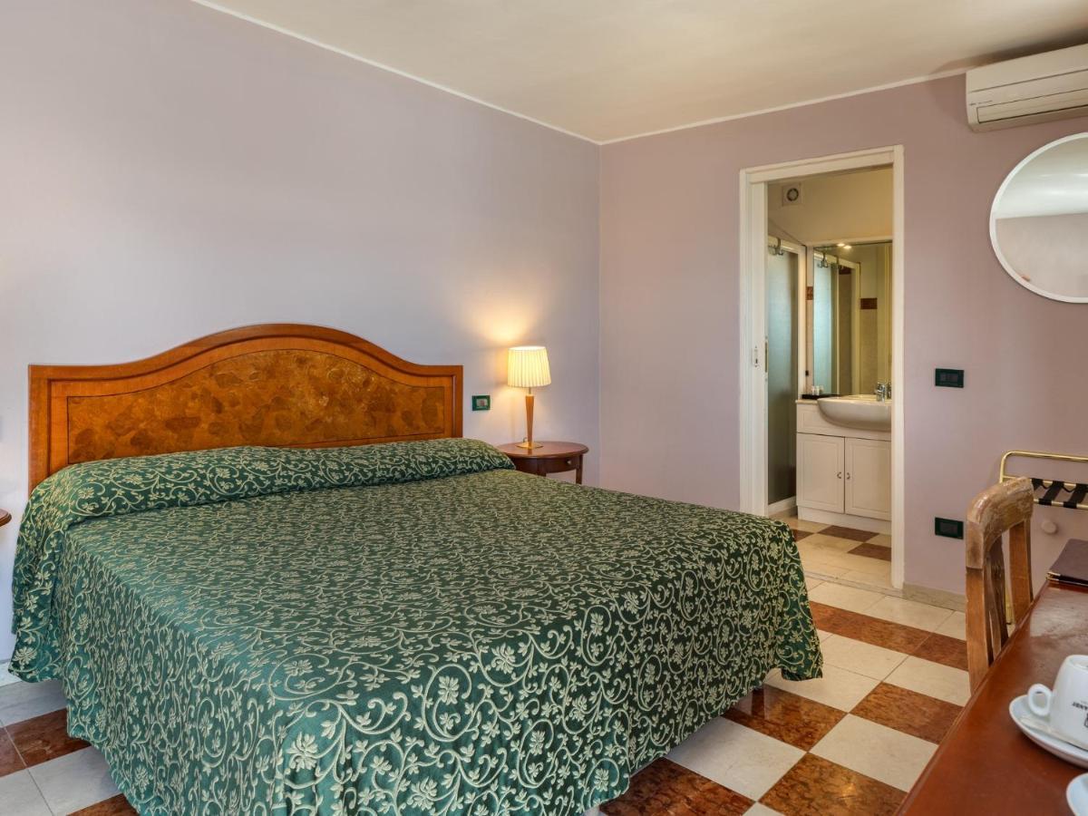 Villa Cappellina ตอสโกลาโน มาแดร์โน ภายนอก รูปภาพ
